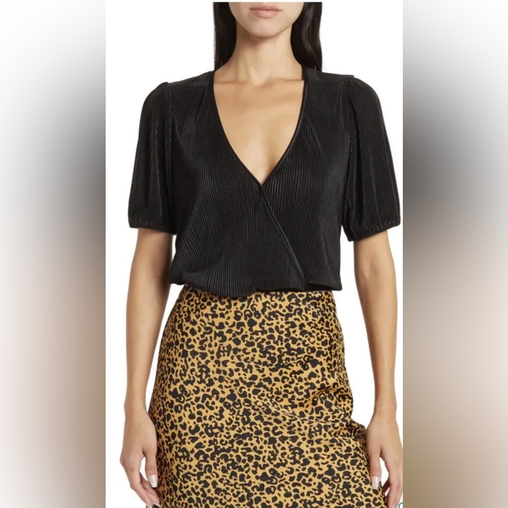 WAYF Black Surplice Ribbed‎ Cami Bodysuit Short Sleeve Size Small
